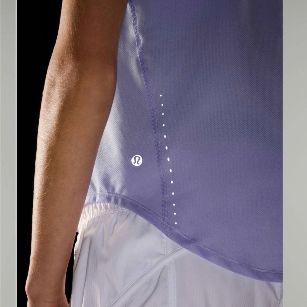 Lululemon High Neck Running and Training T-Shirt ~ M/L ~ Lilac - Picture 8 of 9